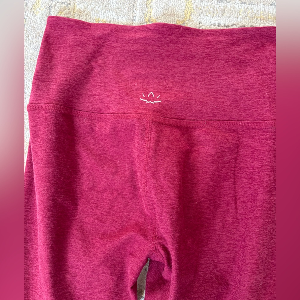 Beyond Yoga Spacedye High Waisted Midi Leggings in cranberry heather - Picture 6 of 9